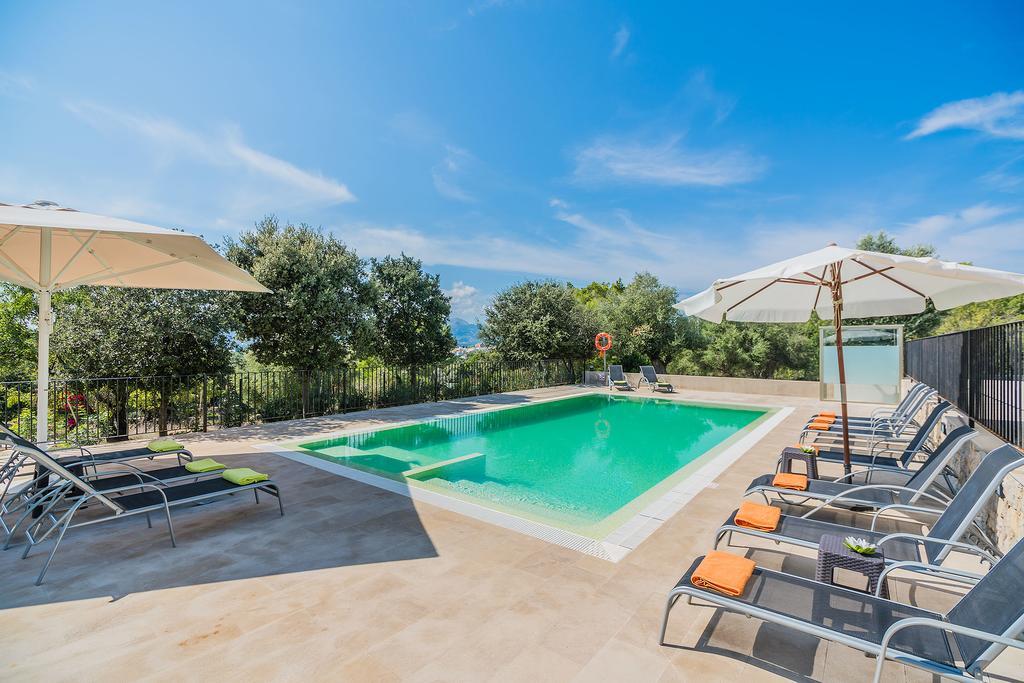 Villa Salou Alcudia  Bagian luar foto